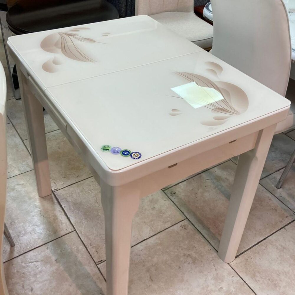 small-glass-dining-table-4-2000x2000-1.jpg שולחן אוכל קטן מזכוכית לעיצוב הבית - איכות ונוחות – תמונה 2