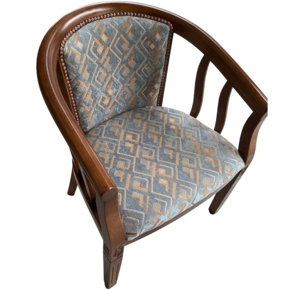 wooden-chair-with-armrests-7400-2-2-2000x2000-1.jpg כסא בסגנון קלאסי 7400-3 לעיצוב הבית, איכותי ונוח - כסא בר יוקרתי ונוח – תמונה 2